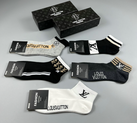 Louis Vuitton LV socks  Louis vuitton, Socks, Vuitton